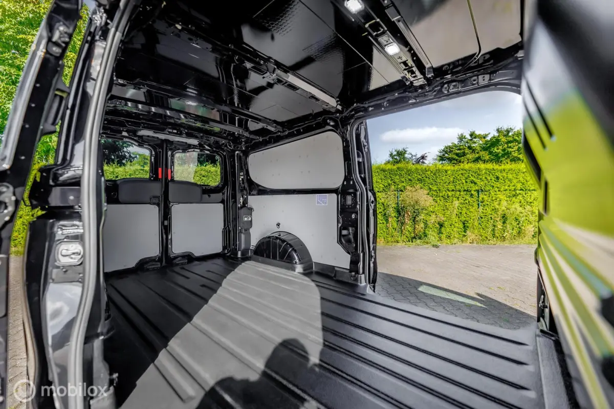320 2.0 TDCI L2H1 Limited 360 Camera I Elek trekhaak