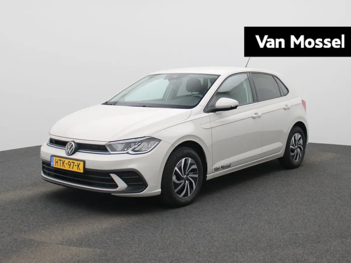 1.0 TSI Life Edition 95 PK | Demo | Parkeersensoren Achter | Achteruirijcamera | Privacy Glas | 15 Inch Velgen | Apple Carplay | Android Auto