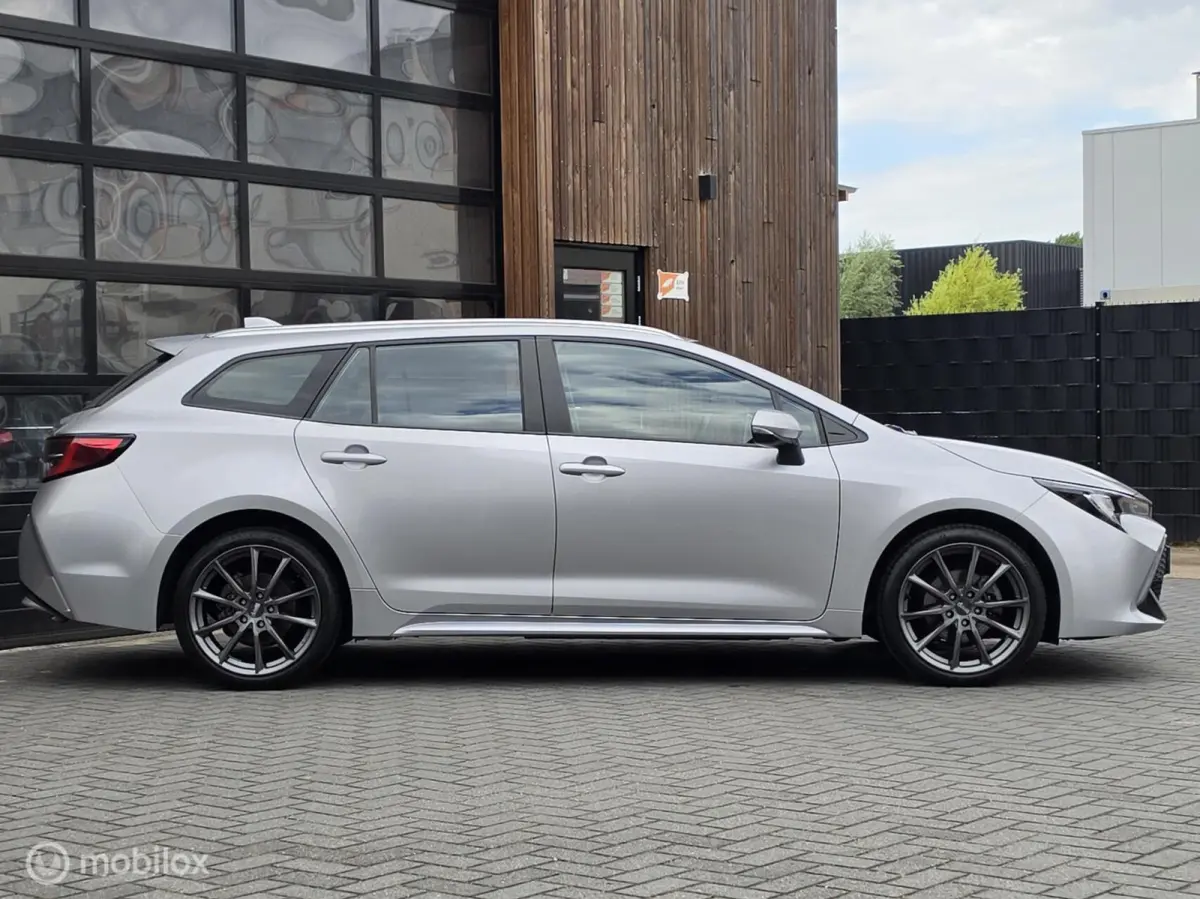 HYBRID ACC CARPLAY CAMERA