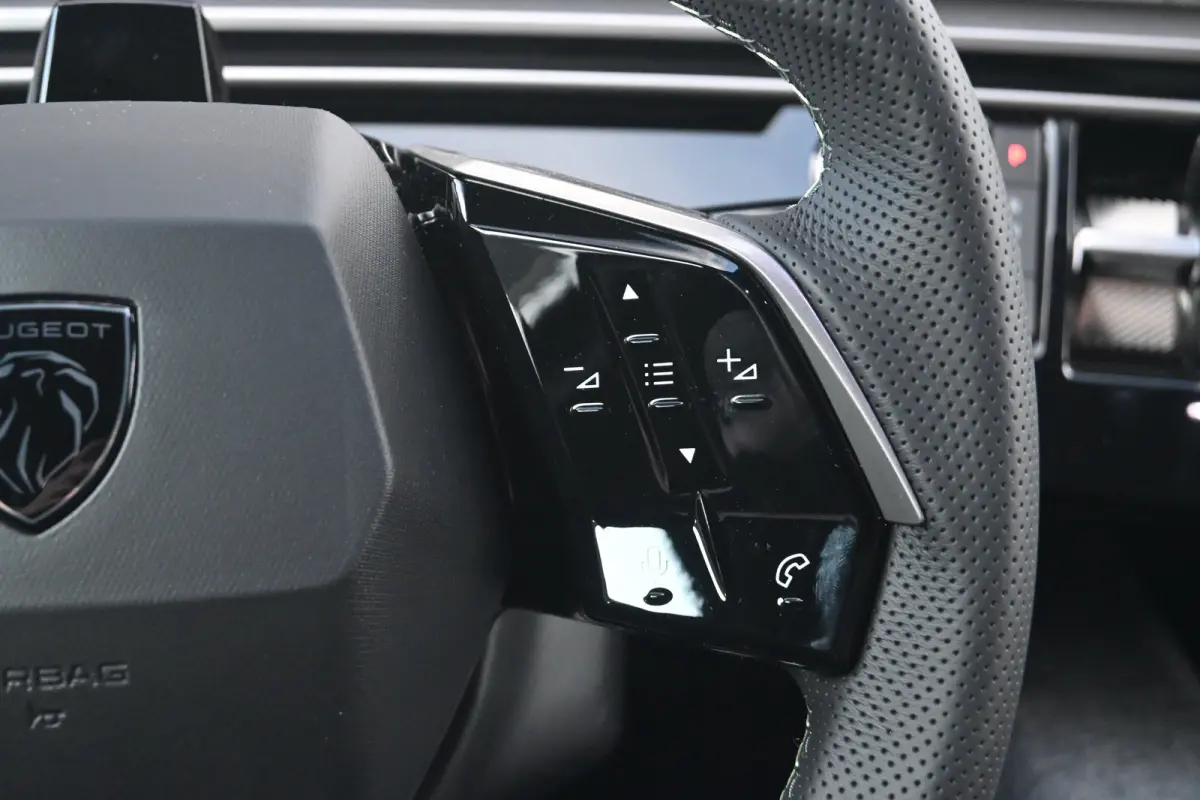 GT | Adaptieve cruise control met Stop&Go functie | LED 3D-achterlichten | Pack Safety Plus