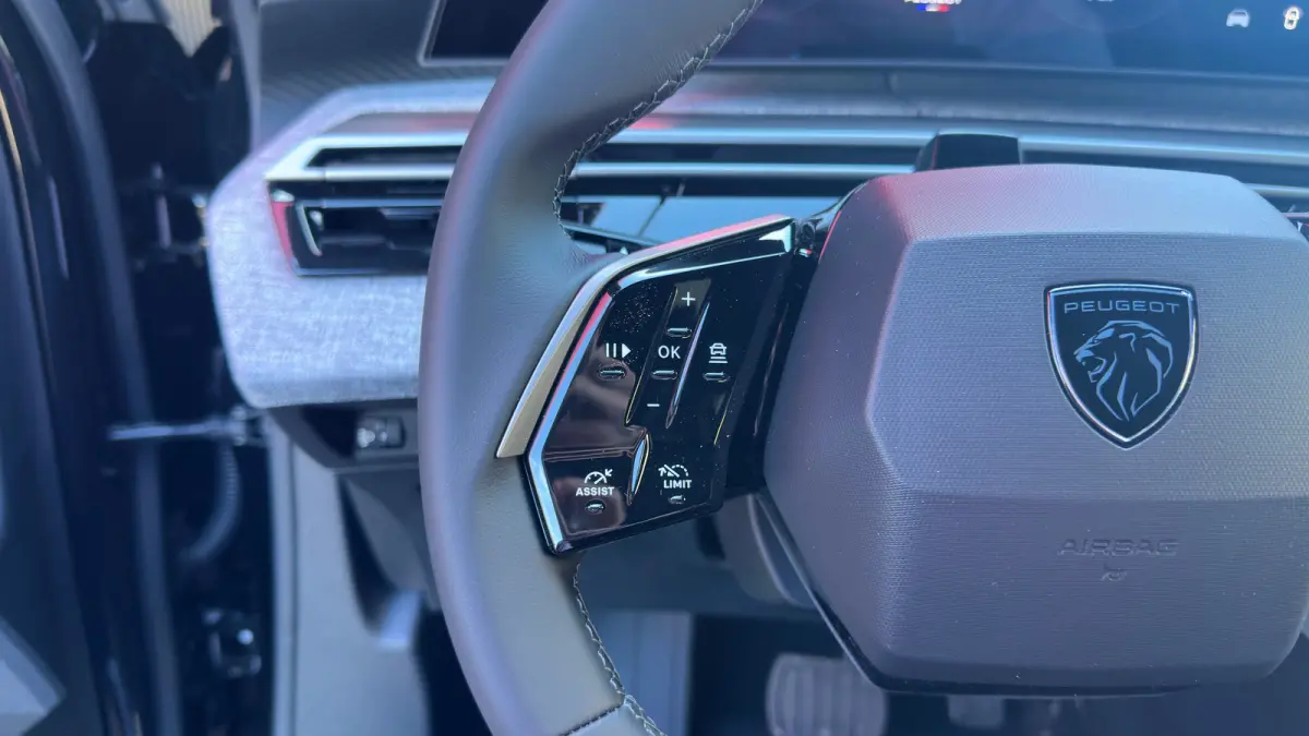 Allure | Elektrische parkeerrem | Extra getinte achterste zijruiten en achterruit