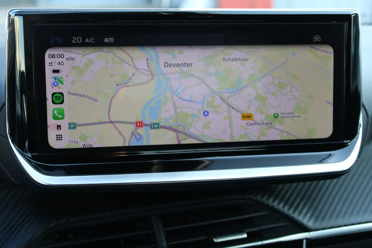 Business | Climate Control | Dashboard in zacht materiaal met carboneffect en hoogglans zwarte sierstrip | Extra getinte achterste zijruiten en achterruit
