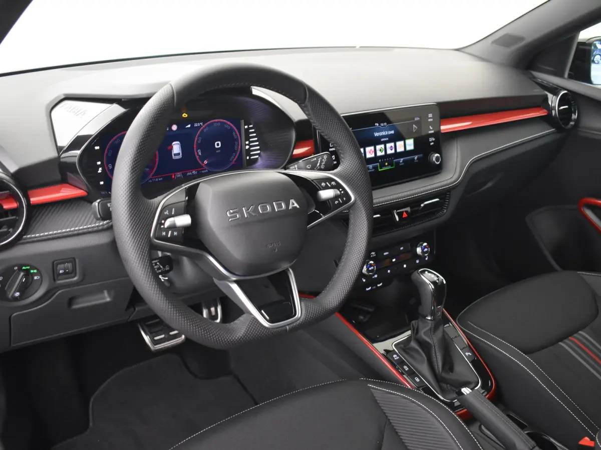 Monte Carlo | Achteruitrijcamera | Cruise control met speedlimiter | Driver Activity Assistant, vermoeidheid waarschuwingssysteem
