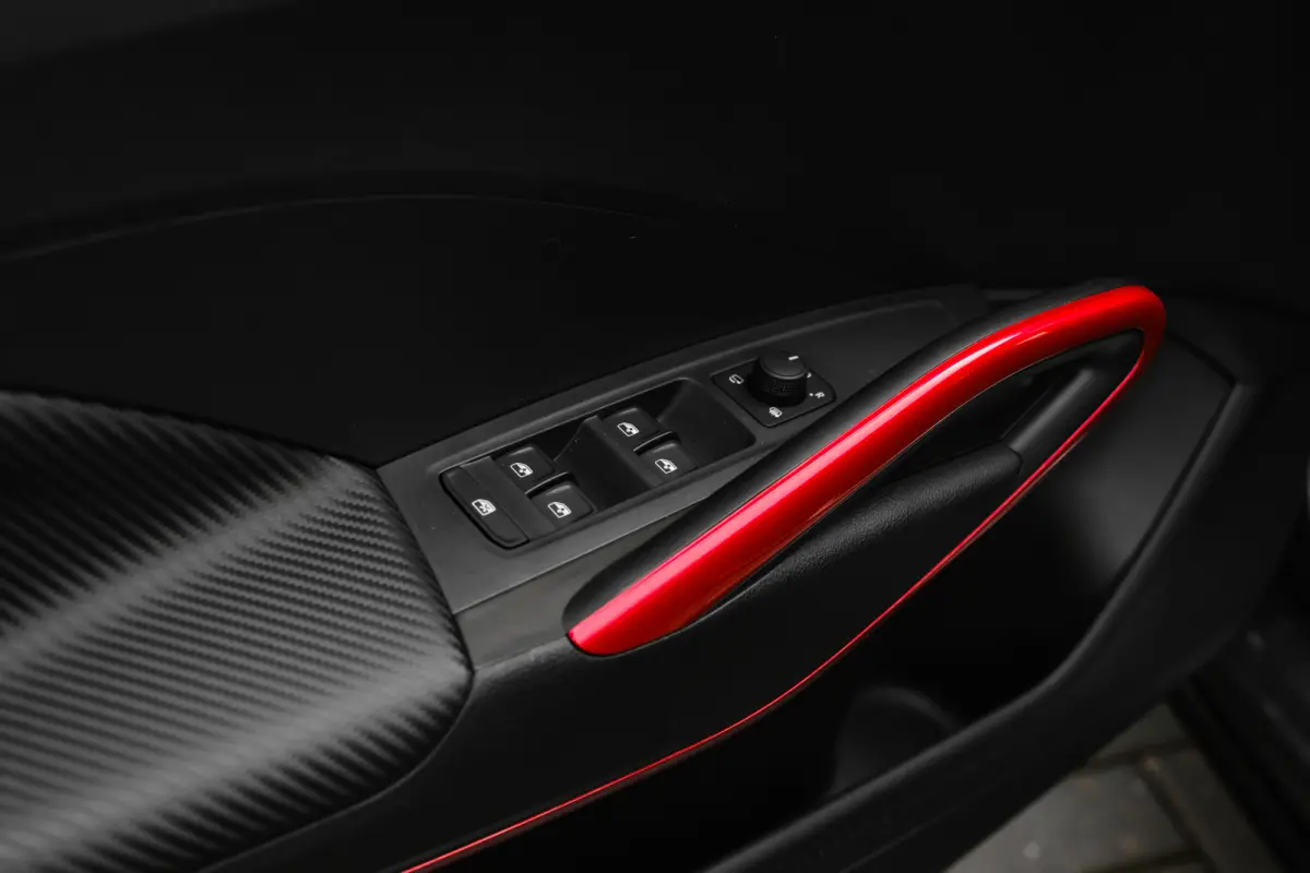 Monte Carlo | Achteruitrijcamera | Cruise control met speedlimiter | Driver Activity Assistant, vermoeidheid waarschuwingssysteem