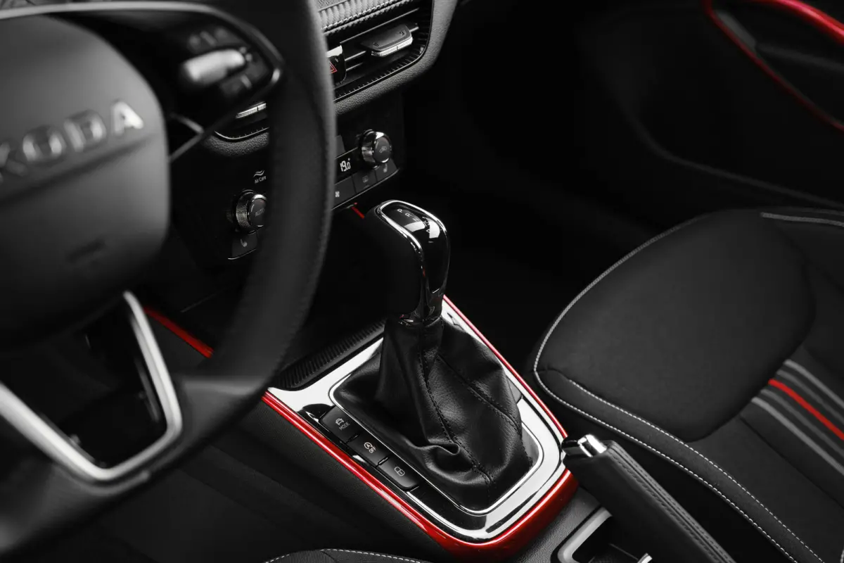 Monte Carlo | Achteruitrijcamera | Cruise control met speedlimiter | Driver Activity Assistant, vermoeidheid waarschuwingssysteem