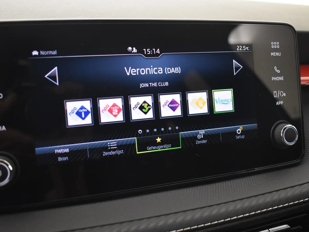 Monte Carlo | Achteruitrijcamera | Cruise control met speedlimiter | Driver Activity Assistant, vermoeidheid waarschuwingssysteem