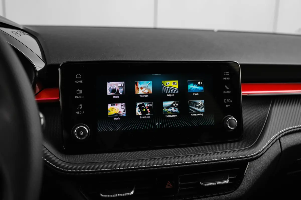 Monte Carlo | Achteruitrijcamera | Cruise control met speedlimiter | Driver Activity Assistant, vermoeidheid waarschuwingssysteem