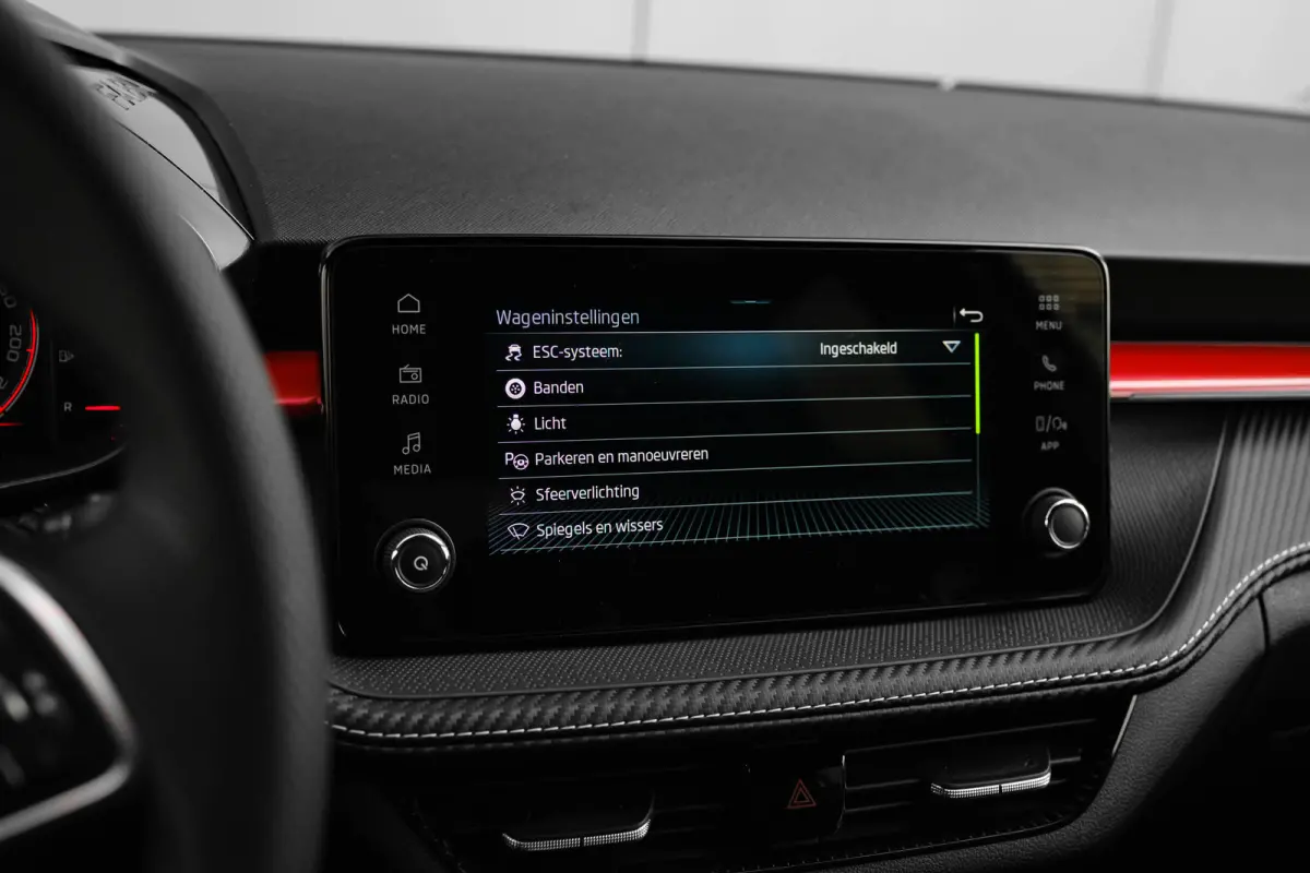 Monte Carlo | Achteruitrijcamera | Cruise control met speedlimiter | Driver Activity Assistant, vermoeidheid waarschuwingssysteem