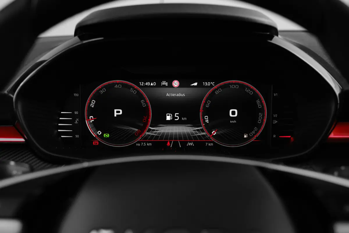 Monte Carlo | Achteruitrijcamera | Cruise control met speedlimiter | Driver Activity Assistant, vermoeidheid waarschuwingssysteem