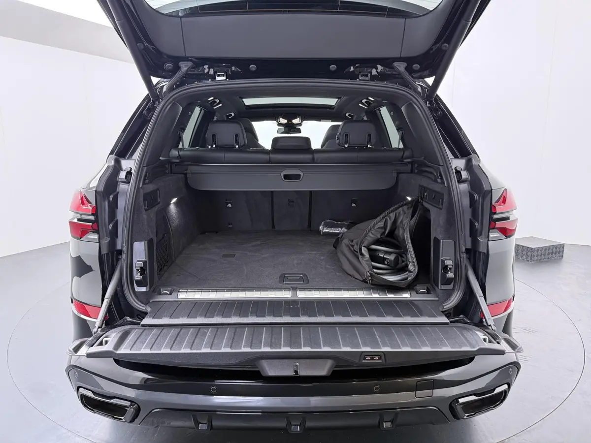 xDrive50e | M-Sport Pro | SoH 100% | Panoramadak | Trekhaak | M Stoel | 22"