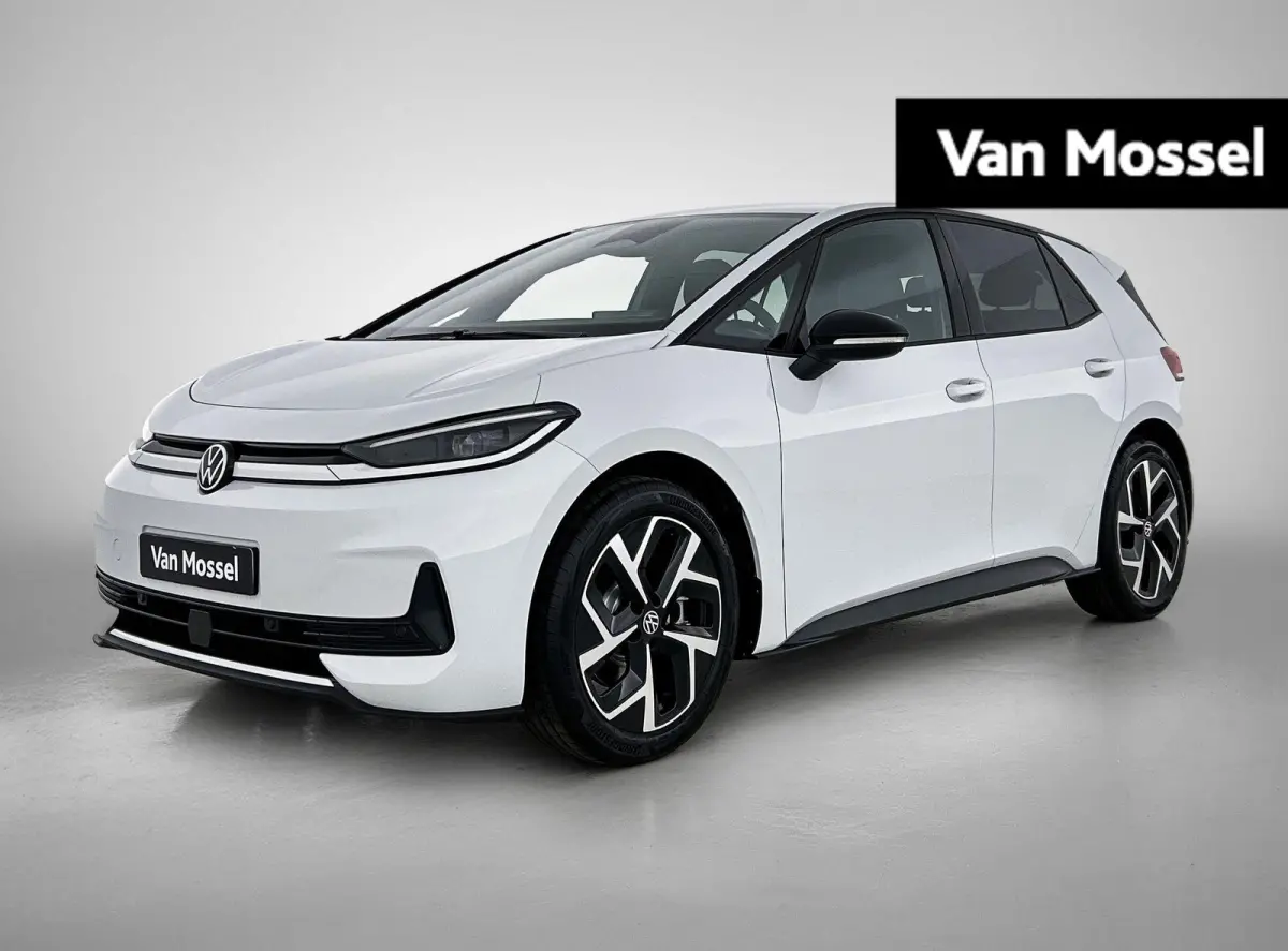 Life 50 kWh 170 PK | Steunhaak | Navigatie | Apple Carplay draadloos | Stoelverwarming | Ruiten getint | 19" Lichtmetalen velgen | Android Auto draadloss | LED verlichting | Camera | Climate