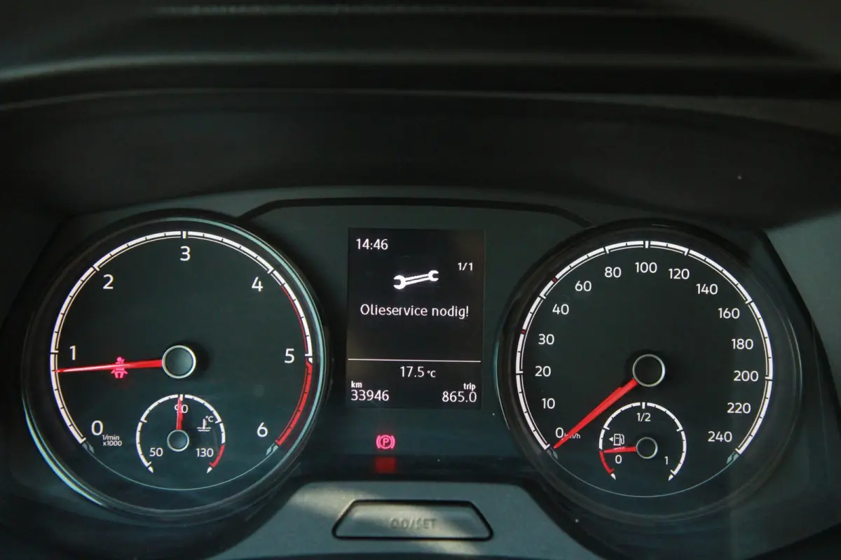 2.0 TDI DC / 6 persoons / pick up / Open laadbak / dubbel cabine