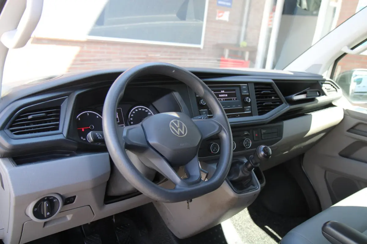2.0 TDI DC / 6 persoons / pick up / Open laadbak / dubbel cabine