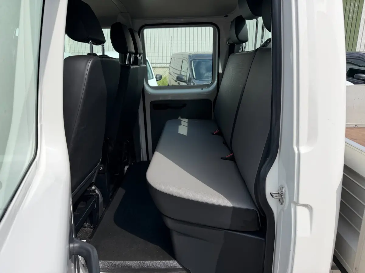 2.0 TDI DC / 6 persoons / pick up / Open laadbak / dubbel cabine