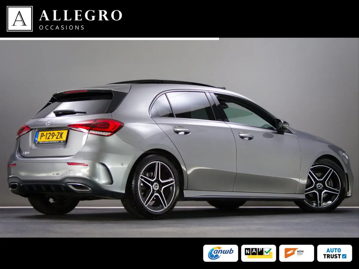 180 AMG Line (SFEERVERLICHTING, STOELVERWARMING, PANO, APPLE CARPLAY/ANDROID AUTO, MULTIFUNCTIONEEL STUUR)