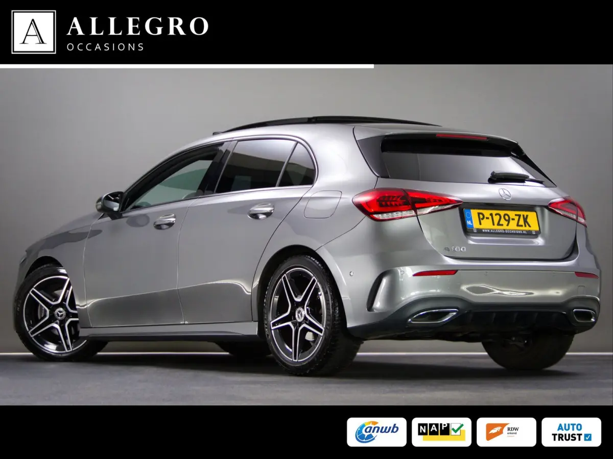 180 AMG Line (SFEERVERLICHTING, STOELVERWARMING, PANO, APPLE CARPLAY/ANDROID AUTO, MULTIFUNCTIONEEL STUUR)