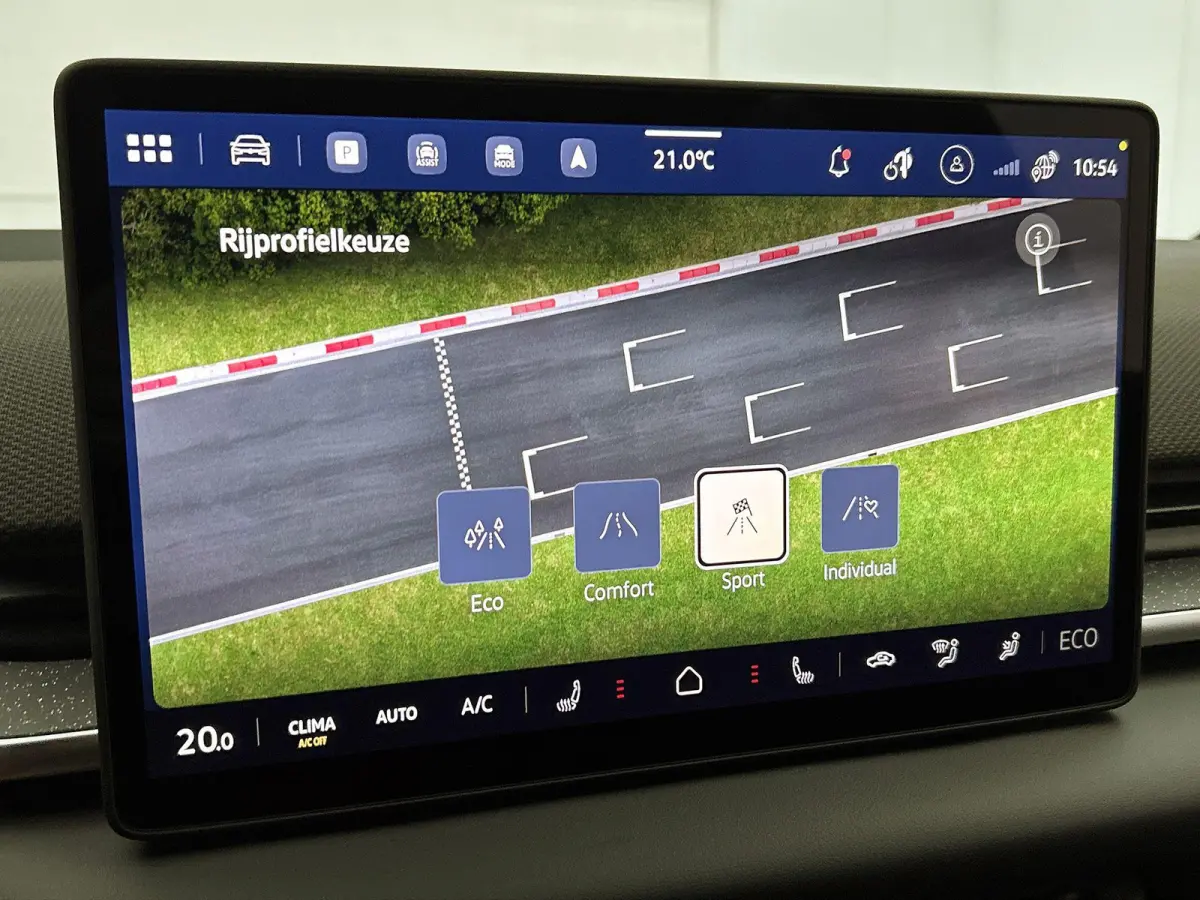 Style 58 kWh 190 PK | Steunhaak voor fietsendrager, afneembaar | Panoramadak | ergoActive Stoelen (Memory/massage) | 360 graden camera | Head-up display | Travel Assist | Apple Carplay | And