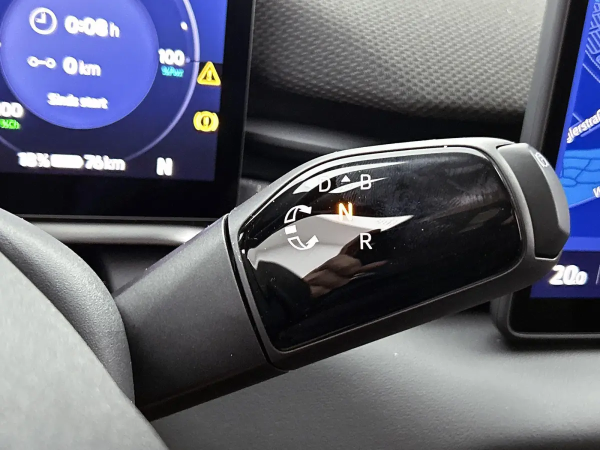 Style 58 kWh 190 PK | Steunhaak voor fietsendrager, afneembaar | Panoramadak | ergoActive Stoelen (Memory/massage) | 360 graden camera | Head-up display | Travel Assist | Apple Carplay | And
