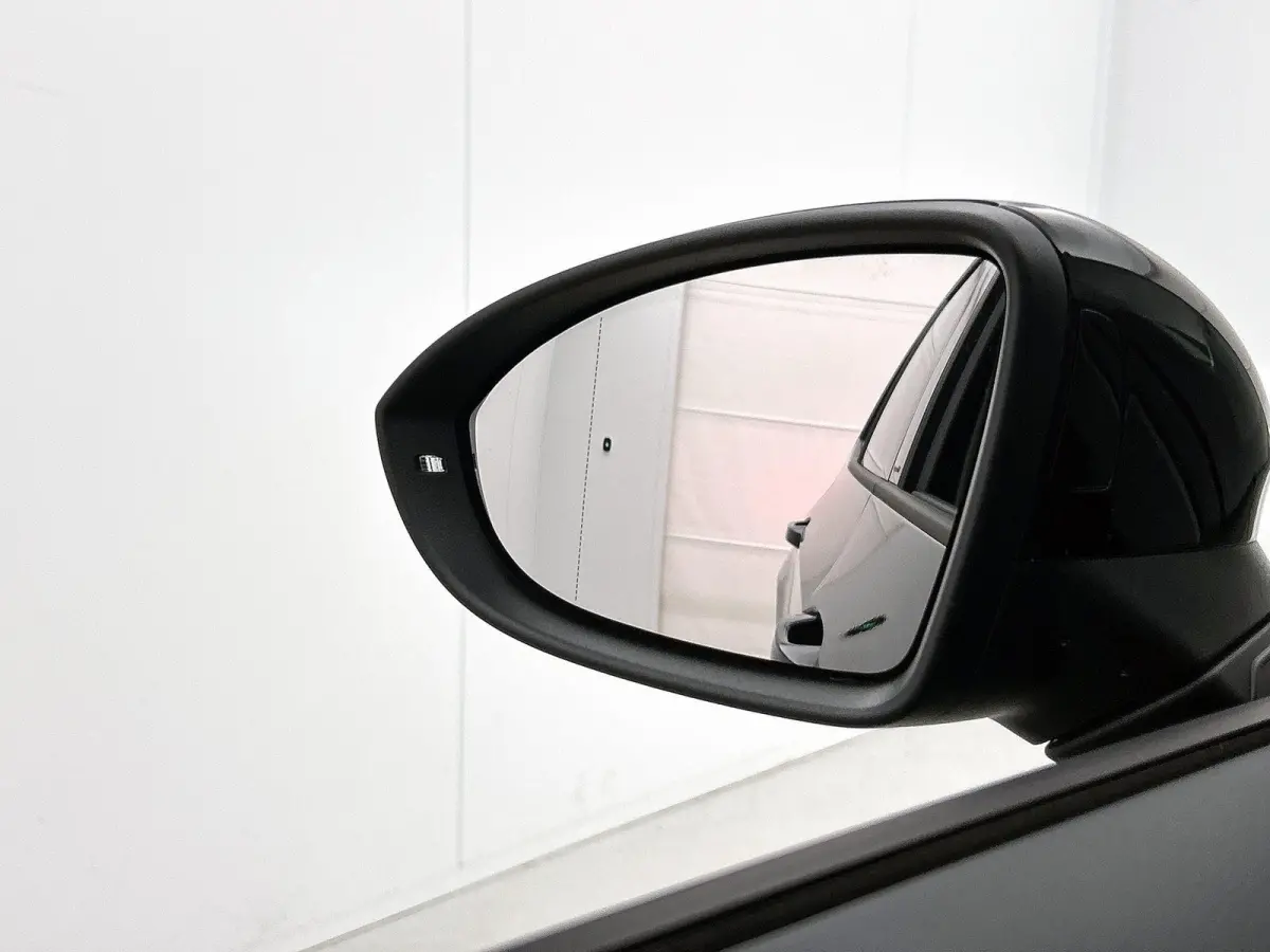 Style 58 kWh 190 PK | Steunhaak voor fietsendrager, afneembaar | Panoramadak | ergoActive Stoelen (Memory/massage) | 360 graden camera | Head-up display | Travel Assist | Apple Carplay | And