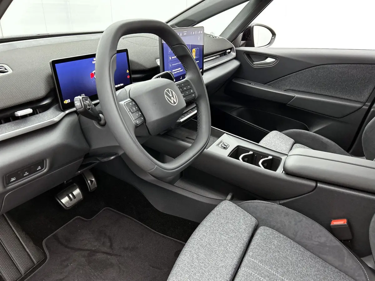 Style 58 kWh 190 PK | Steunhaak voor fietsendrager, afneembaar | Panoramadak | ergoActive Stoelen (Memory/massage) | 360 graden camera | Head-up display | Travel Assist | Apple Carplay | And