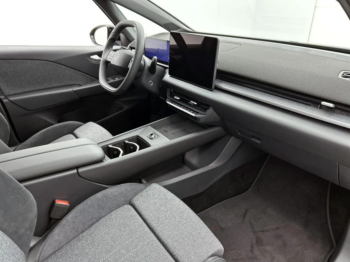 Style 58 kWh 190 PK | Steunhaak voor fietsendrager, afneembaar | Panoramadak | ergoActive Stoelen (Memory/massage) | 360 graden camera | Head-up display | Travel Assist | Apple Carplay | And