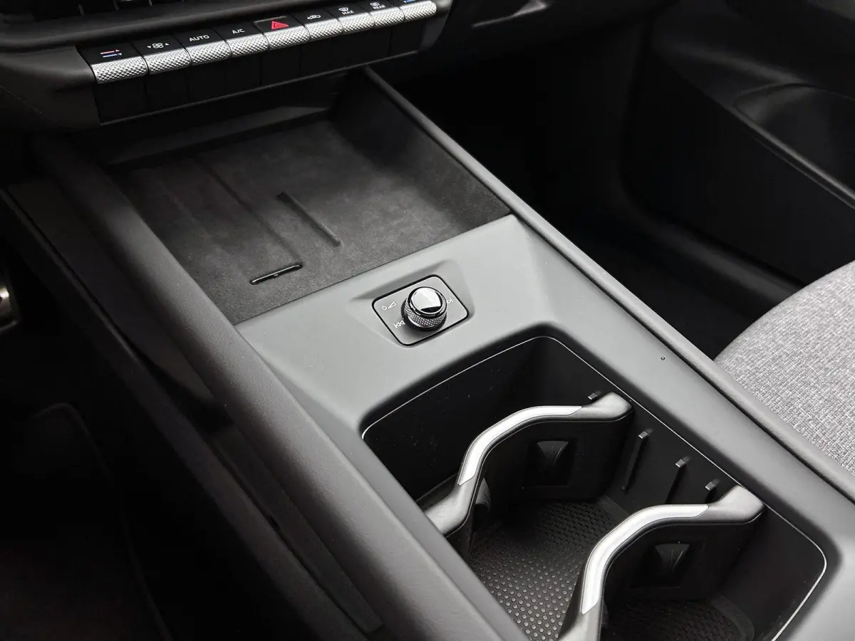Style 58 kWh 190 PK | Steunhaak voor fietsendrager, afneembaar | Panoramadak | ergoActive Stoelen (Memory/massage) | 360 graden camera | Head-up display | Travel Assist | Apple Carplay | And