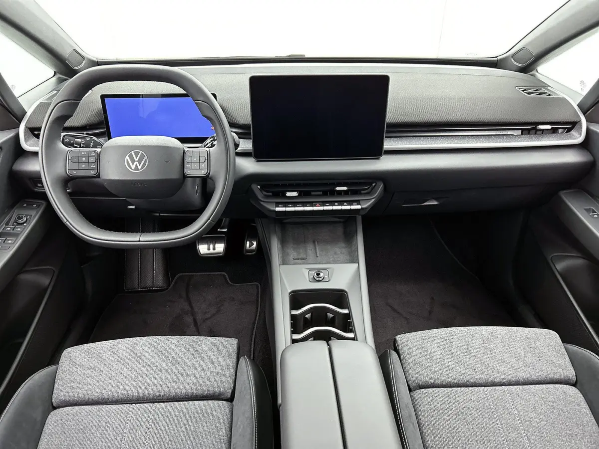 Style 58 kWh 190 PK | Steunhaak voor fietsendrager, afneembaar | Panoramadak | ergoActive Stoelen (Memory/massage) | 360 graden camera | Head-up display | Travel Assist | Apple Carplay | And