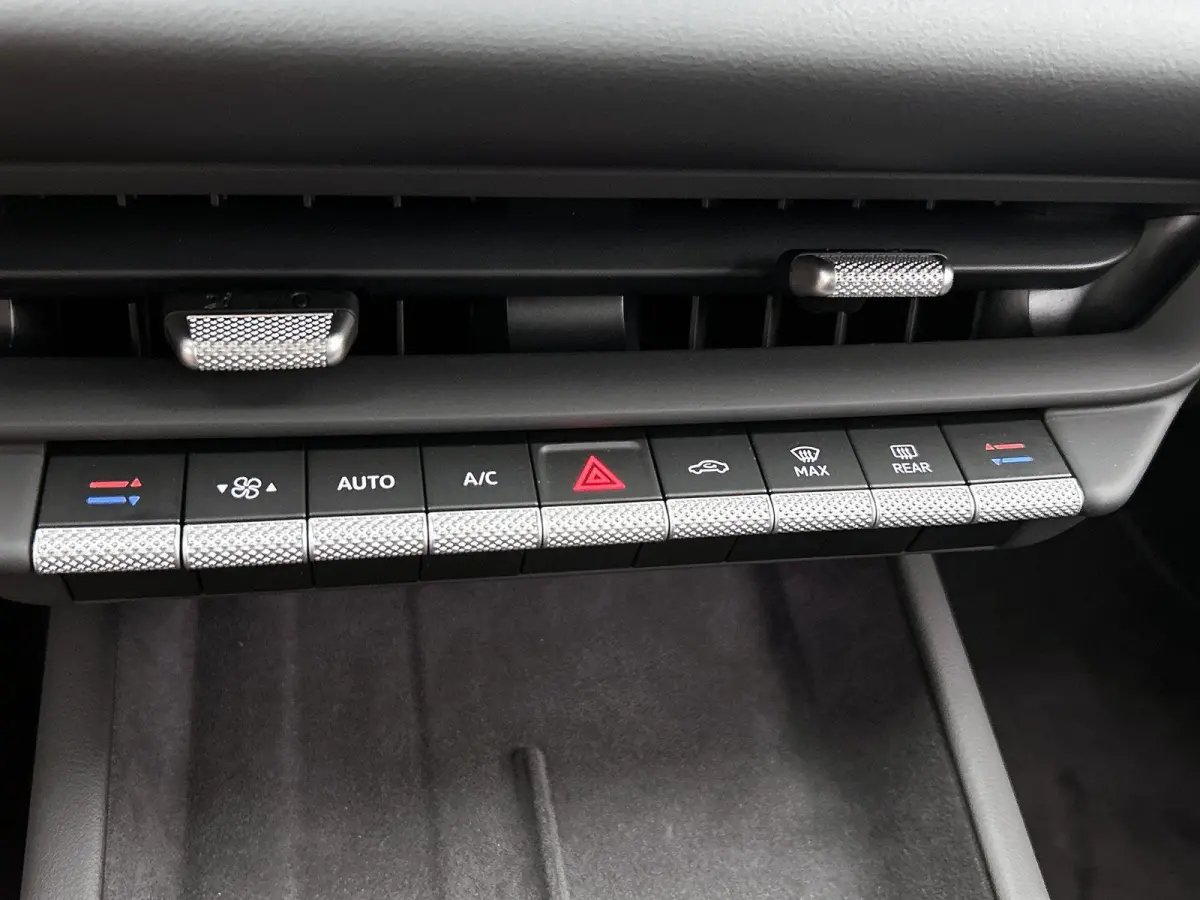 Style 58 kWh 190 PK | Steunhaak voor fietsendrager, afneembaar | Panoramadak | ergoActive Stoelen (Memory/massage) | 360 graden camera | Head-up display | Travel Assist | Apple Carplay | And