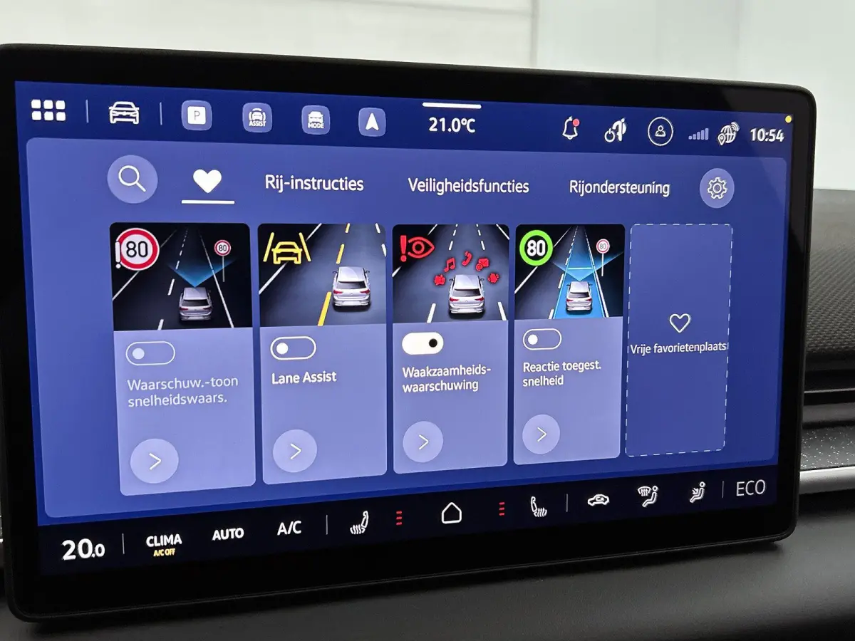 Style 58 kWh 190 PK | Steunhaak voor fietsendrager, afneembaar | Panoramadak | ergoActive Stoelen (Memory/massage) | 360 graden camera | Head-up display | Travel Assist | Apple Carplay | And