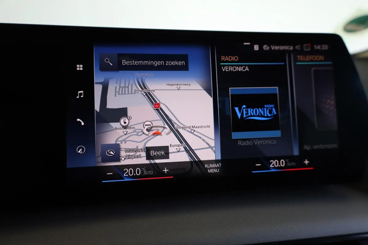 225e xDrive | Head-Up Display | Voorstoelen Verwarmd | SOH 99,3% | Rondomzicht Camera | Keyless Entry | Adaptief Cruise Control