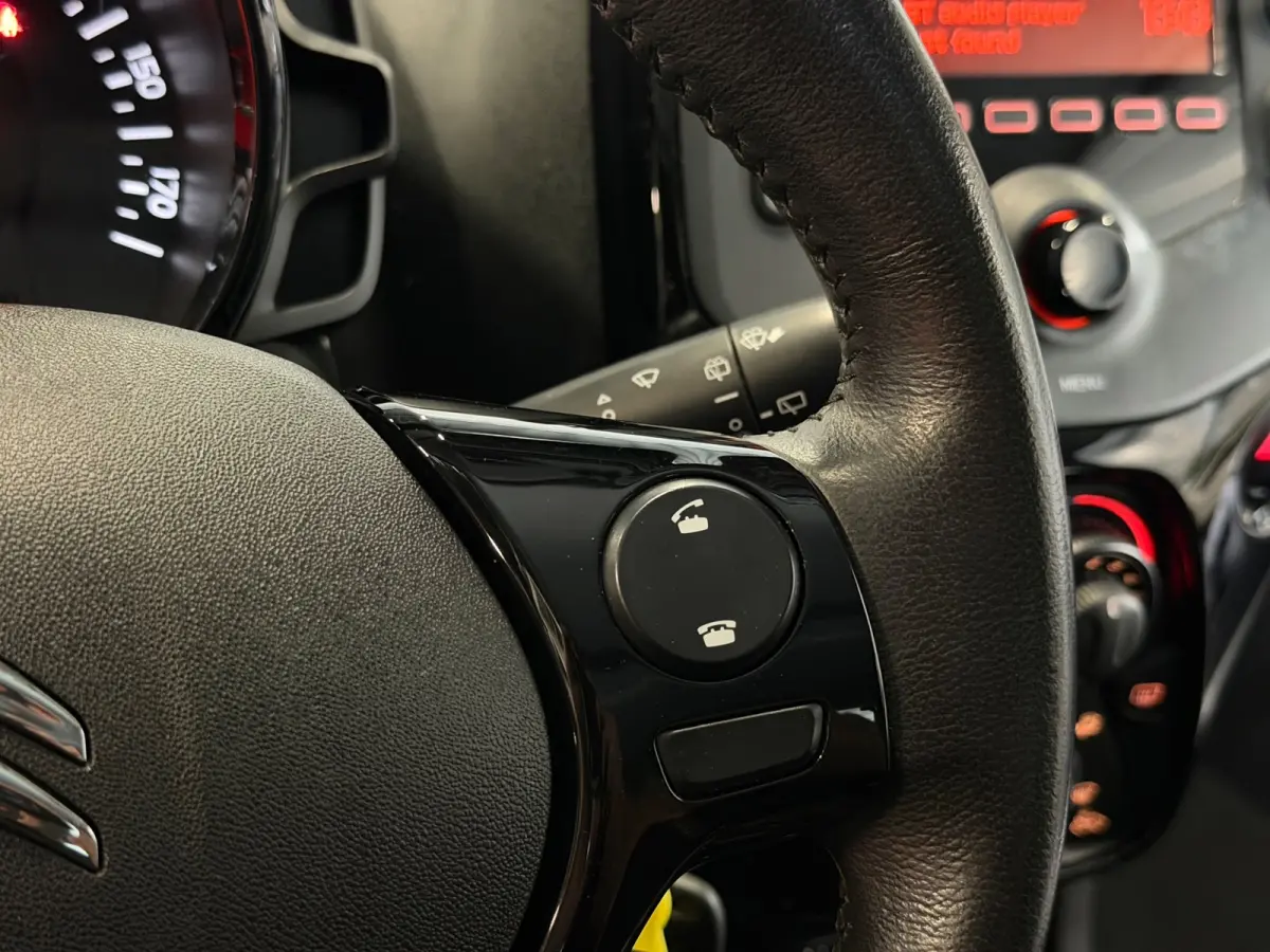 1.0 VTi Feel LED/AIRCO/CRUISE/ELEK-RAMEN/2E-EIG/DEALER-ONDERH/BT-AUDIO