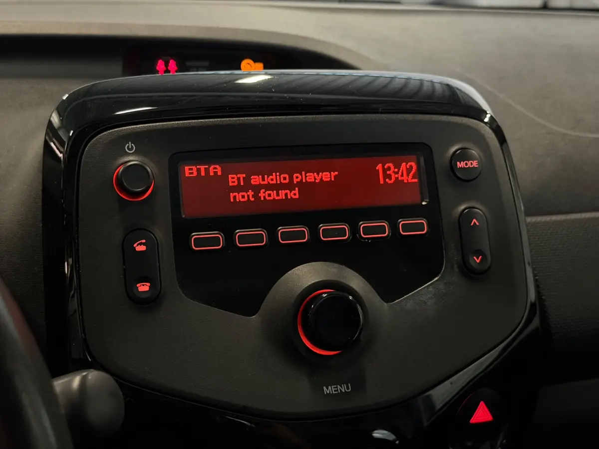 1.0 VTi Feel LED/AIRCO/CRUISE/ELEK-RAMEN/2E-EIG/DEALER-ONDERH/BT-AUDIO
