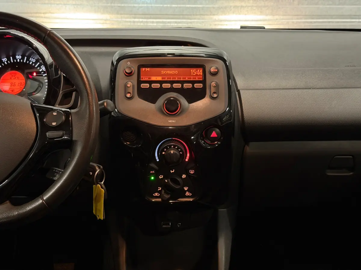 1.0 VTi Feel LED/AIRCO/CRUISE/ELEK-RAMEN/2E-EIG/DEALER-ONDERH/BT-AUDIO
