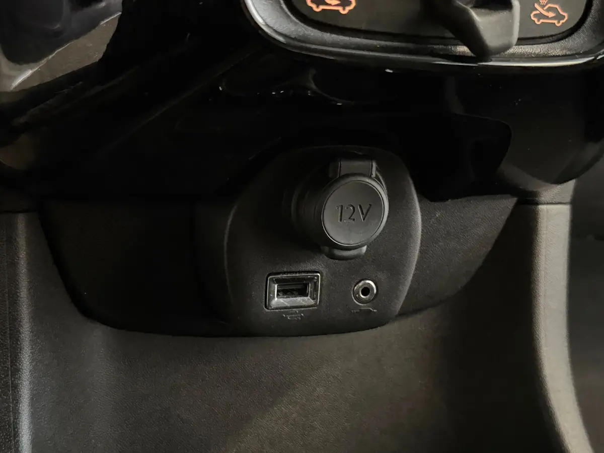 1.0 VTi Feel LED/AIRCO/CRUISE/ELEK-RAMEN/2E-EIG/DEALER-ONDERH/BT-AUDIO