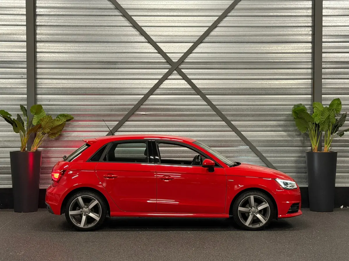 1.0 TFSI S-LINE/LED/NAVI/CRUISE/PDC/CLIMATE/STOELVERW