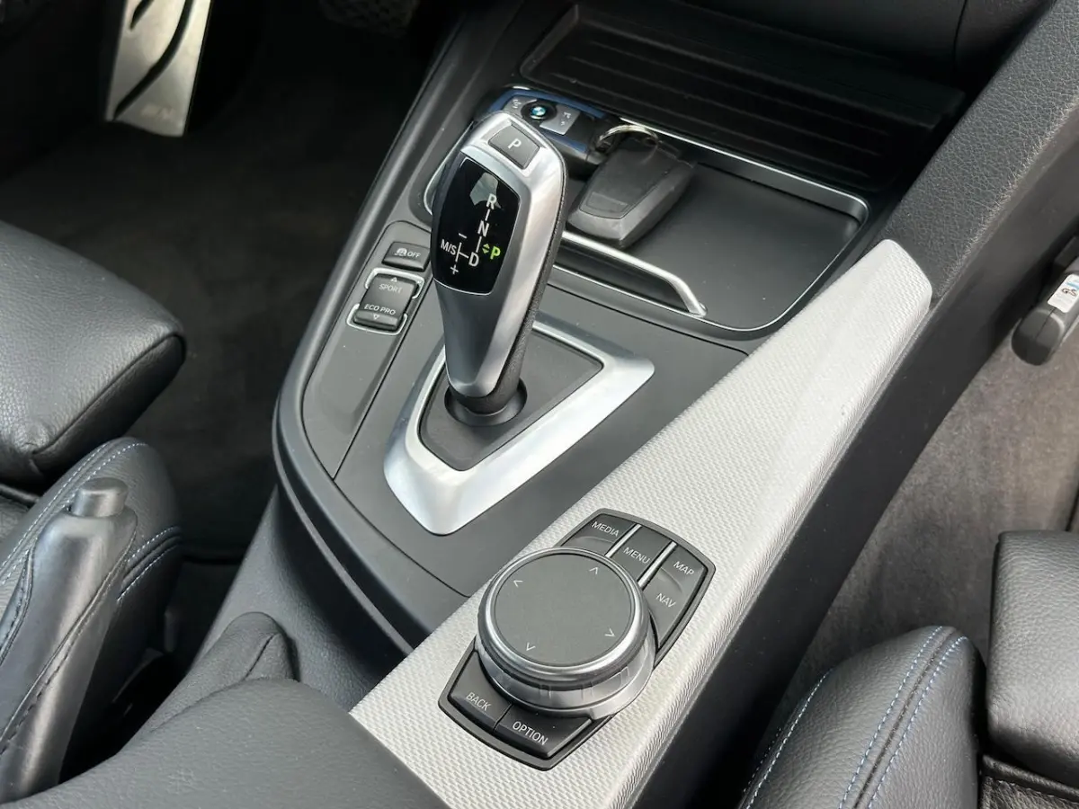 318i M Sport Edition leder, NAP, weinig km!