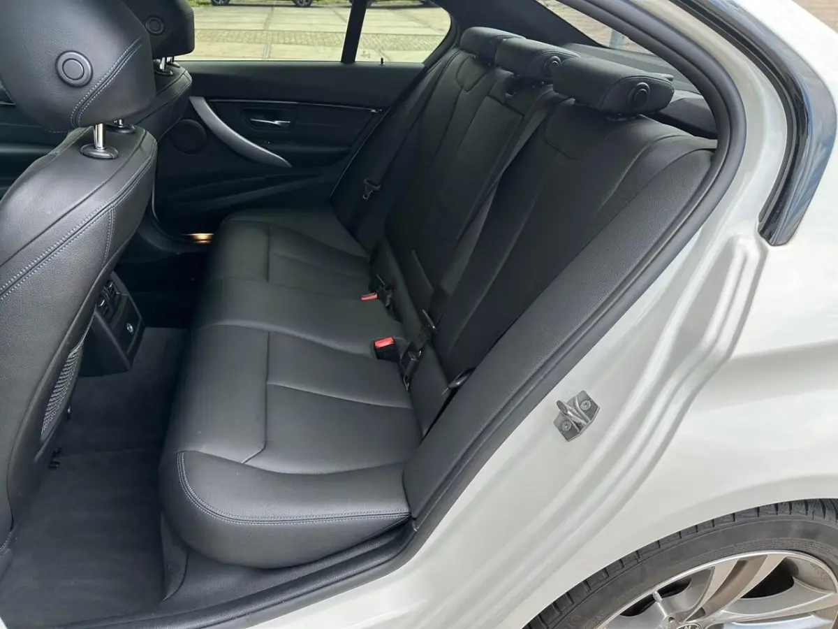 318i M Sport Edition leder, NAP, weinig km!