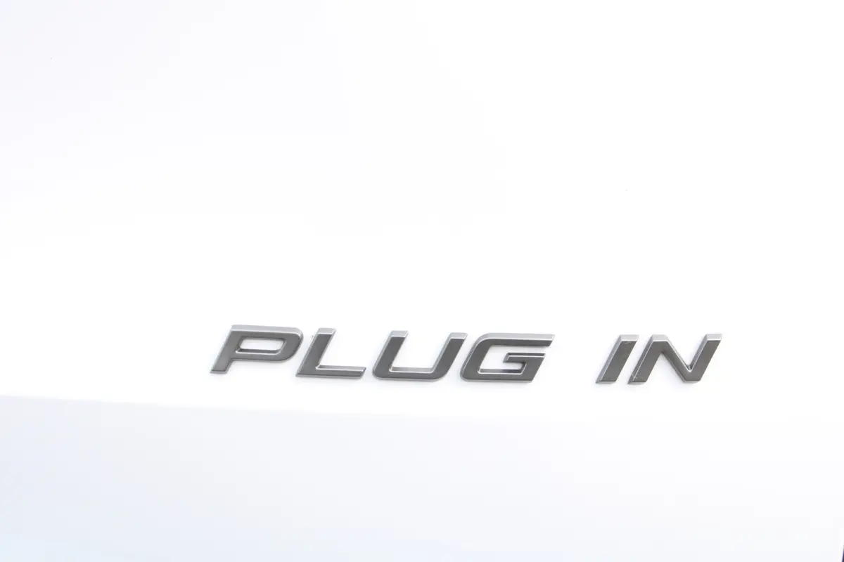 1.6 Plug-in Hybrid 195 GT | Automaat | Panorama/schuifdak | Luxe stoelen | Origineel NL auto | 7.500km | Navigatie | Camera |