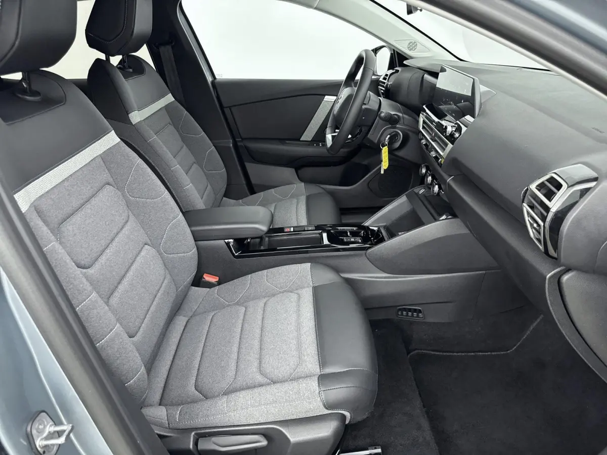You 50 kWh 136pk Automaat | Accu 99% Camera | Apple Carplay/Android auto | Airco | Navigatie