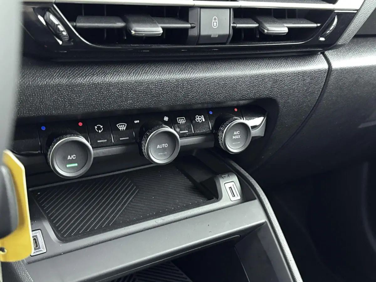 You 50 kWh 136pk Automaat | Accu 99% Camera | Apple Carplay/Android auto | Airco | Navigatie