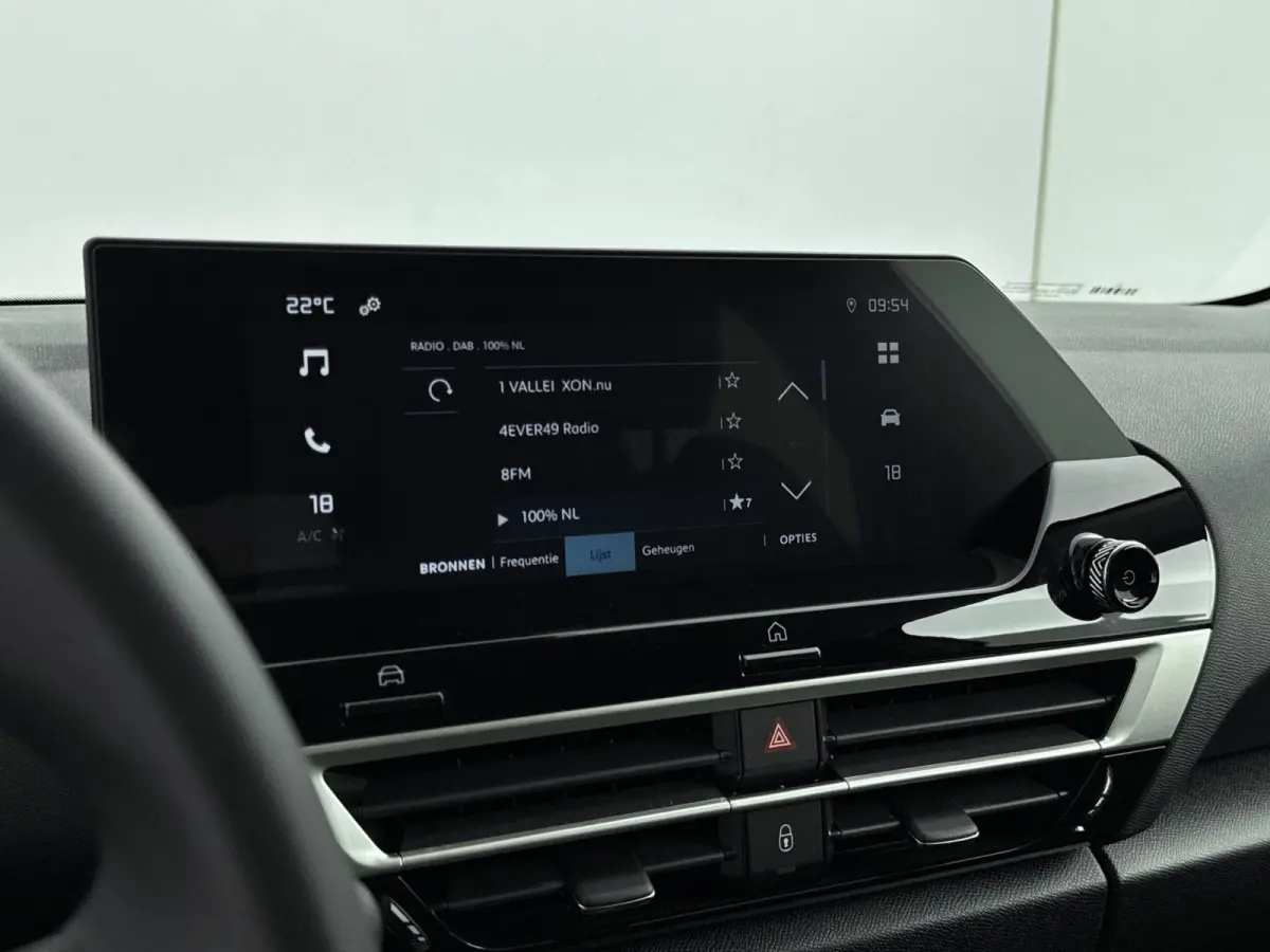 You 50 kWh 136pk Automaat | Accu 99% Camera | Apple Carplay/Android auto | Airco | Navigatie