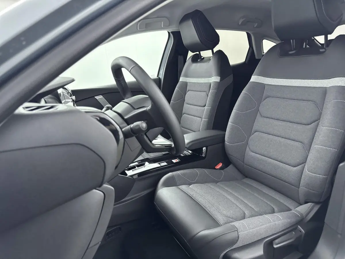 You 50 kWh 136pk Automaat | Accu 99% Camera | Apple Carplay/Android auto | Airco | Navigatie