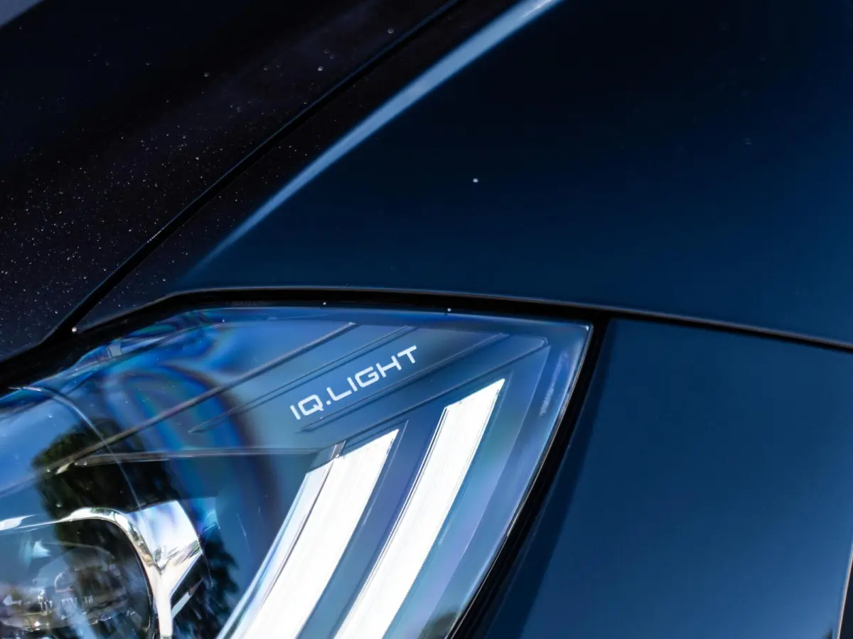1.0 TSI R-Line|PANO|IQ LED|CAMERA|ACC|SFEERV