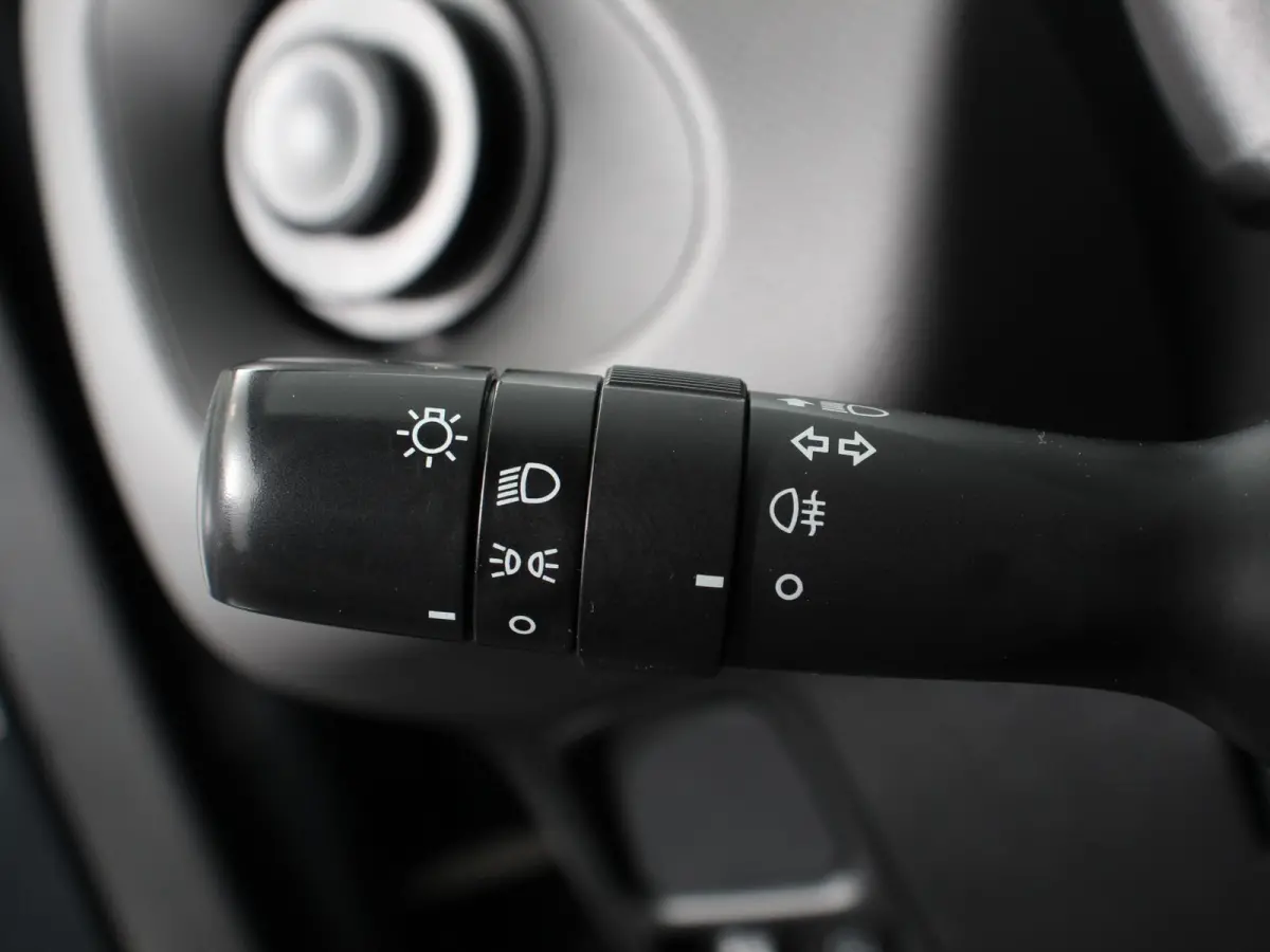 1.0 e-VTi Active Airco  Bluetooth  Led  DAB 5 deurs