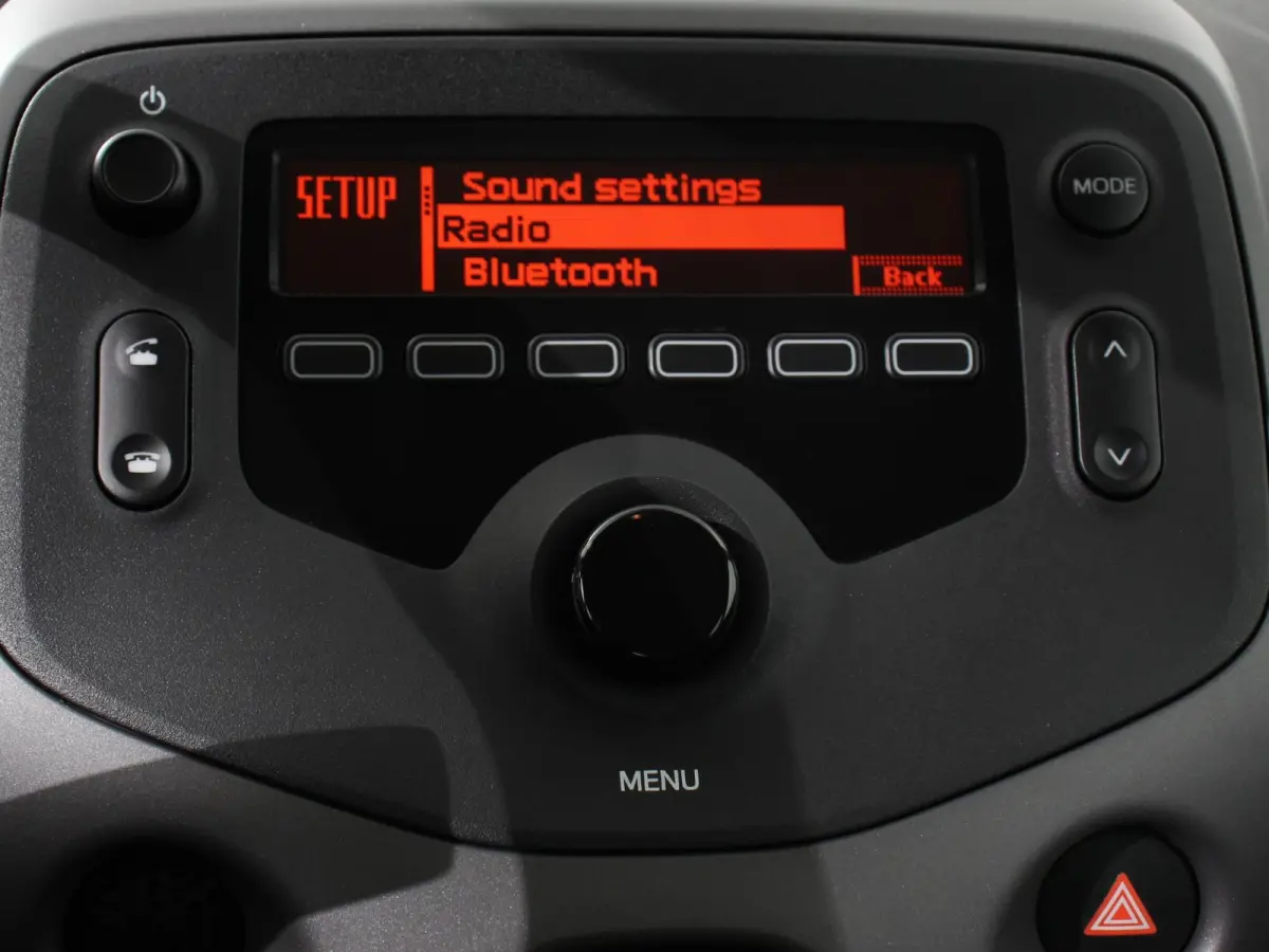1.0 e-VTi Active Airco  Bluetooth  Led  DAB 5 deurs