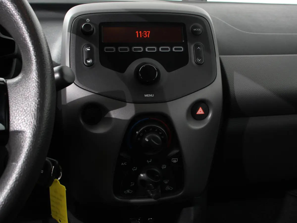 1.0 e-VTi Active Airco  Bluetooth  Led  DAB 5 deurs