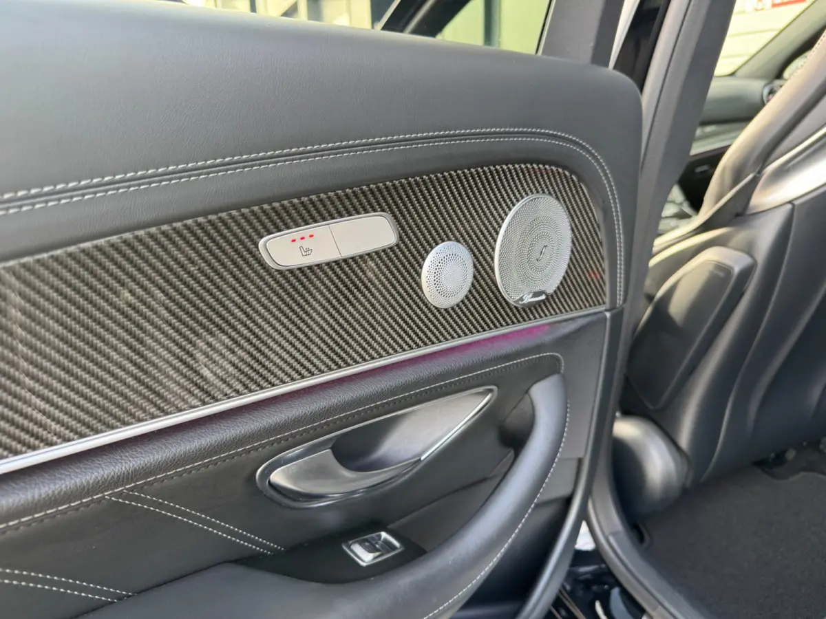 AMG E63 S 4MATIC+ Carbon Softclose BOMVOL