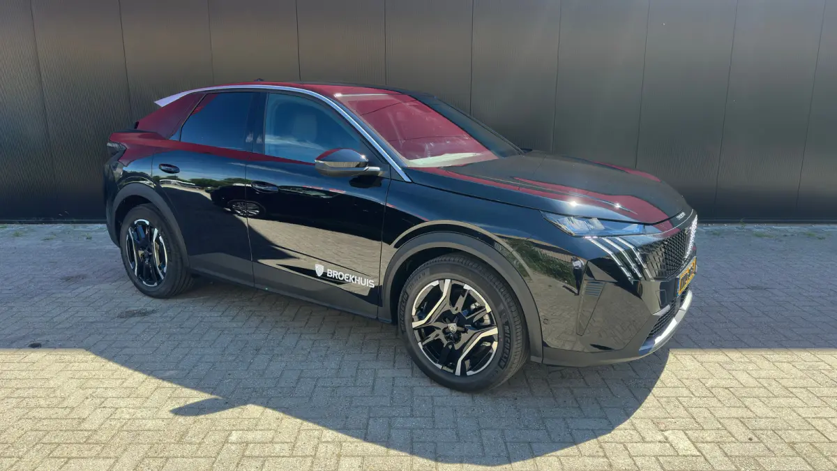 Allure | Elektrische parkeerrem | Extra getinte achterste zijruiten en achterruit