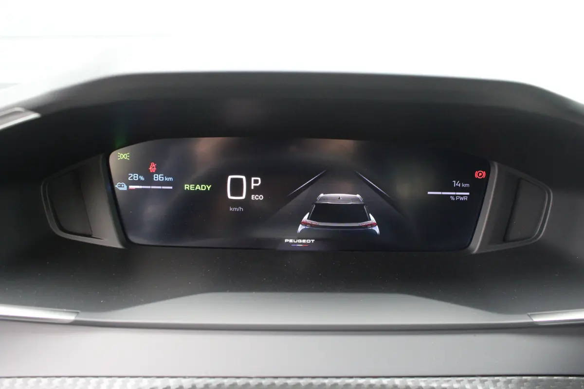 Allure | Active Safety Brake met camera en radar (automatisch noodremsysteem) met Distance Alert (waarschuwing dreigende aanrijding) | Advanced Active Safety Brake met camera en radar | Clim