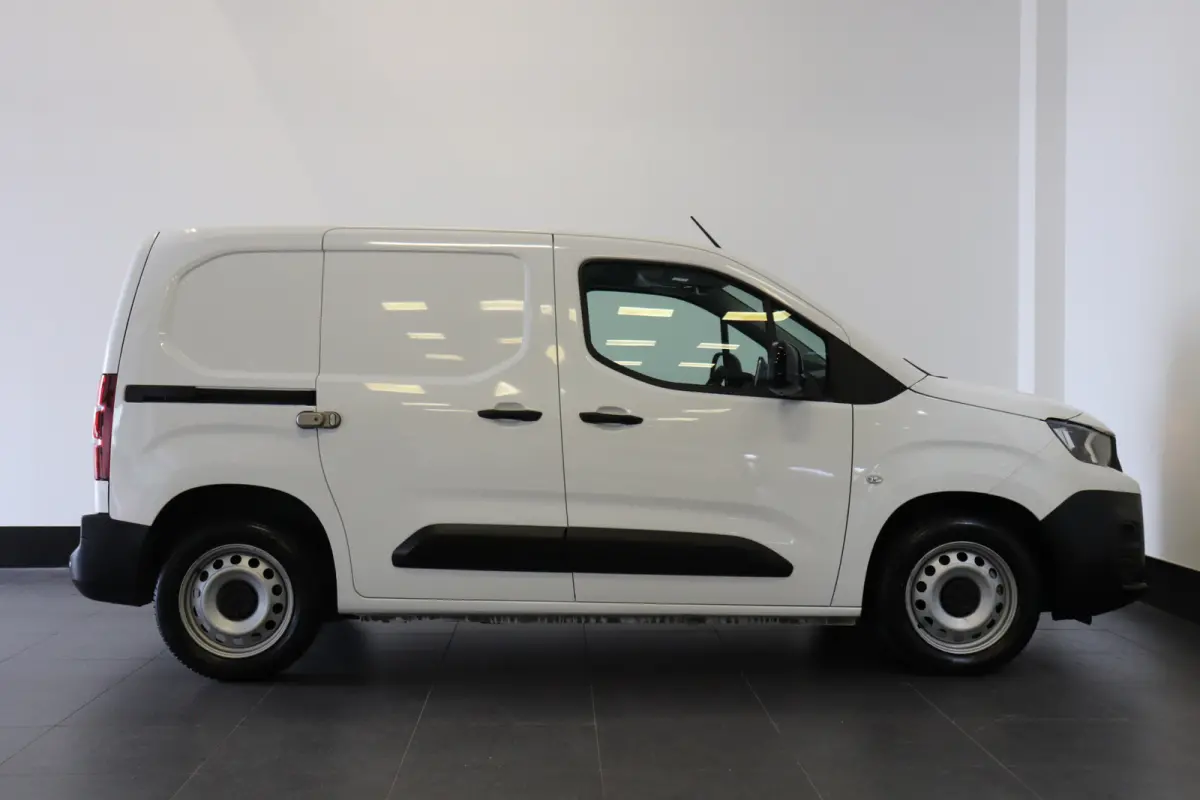 1.5 BlueHDi 130PK Automaat EURO 6 - Airco - Cruise - PDC - €10.900,- Excl.